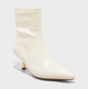 A New Day Ankle Booties with Kitten Heel. So good-looking but doesn’t fit.